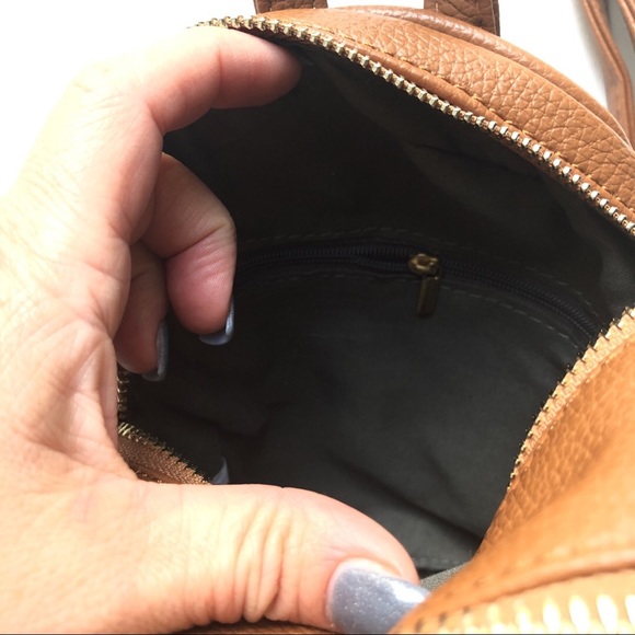 Vegan leather Mini backpack caramel brown color - Picture 5 of 8